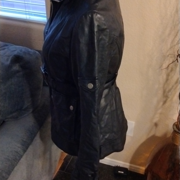 Leather Jacket - Picture 6 of 12
